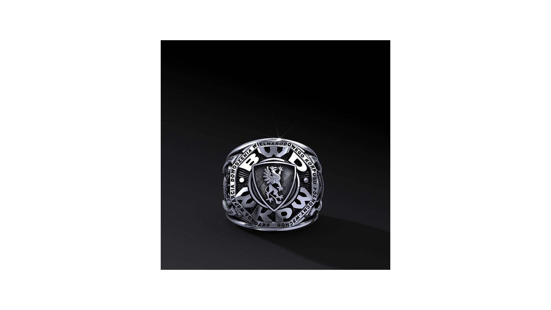 Pierścień Brygady Wsparcia Dowodzenia Wielonarodowego Korpusu Płn-Wsch