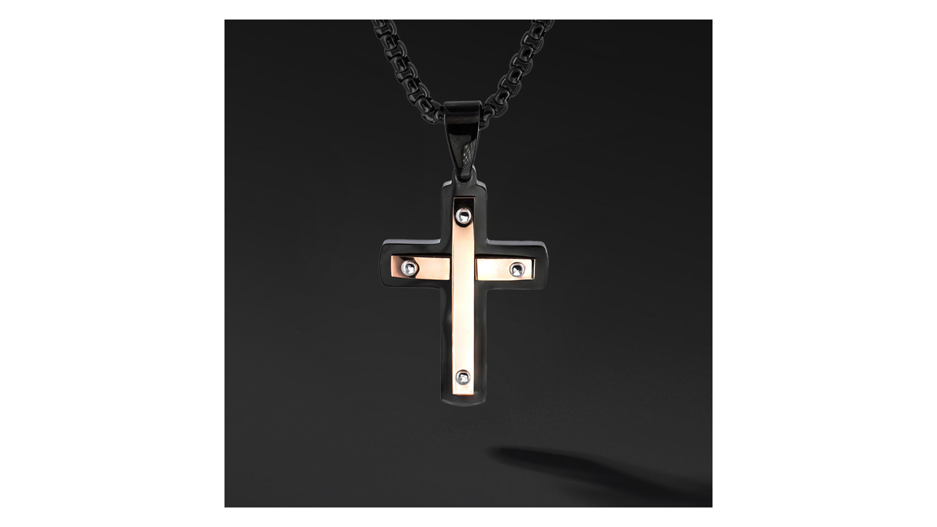 Krzyżyk „Rivet” – stal szlachetna Black & Rose z łańcuszkiem Krzyżyk „Rivet” – stal szlachetna Black & Rose z łańcuszkiem