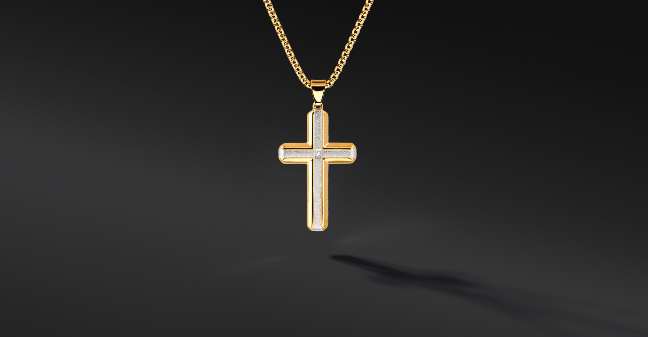 Krzyżyk „Frostline” Gold – stal szlachetna z łańcuszkiem Krzyżyk „Frostline” Gold – stal szlachetna z łańcuszkiem