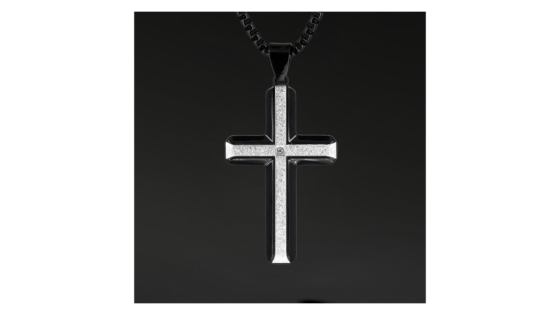 Krzyżyk „Frostline” Black – stal szlachetna z łańcuszkiem