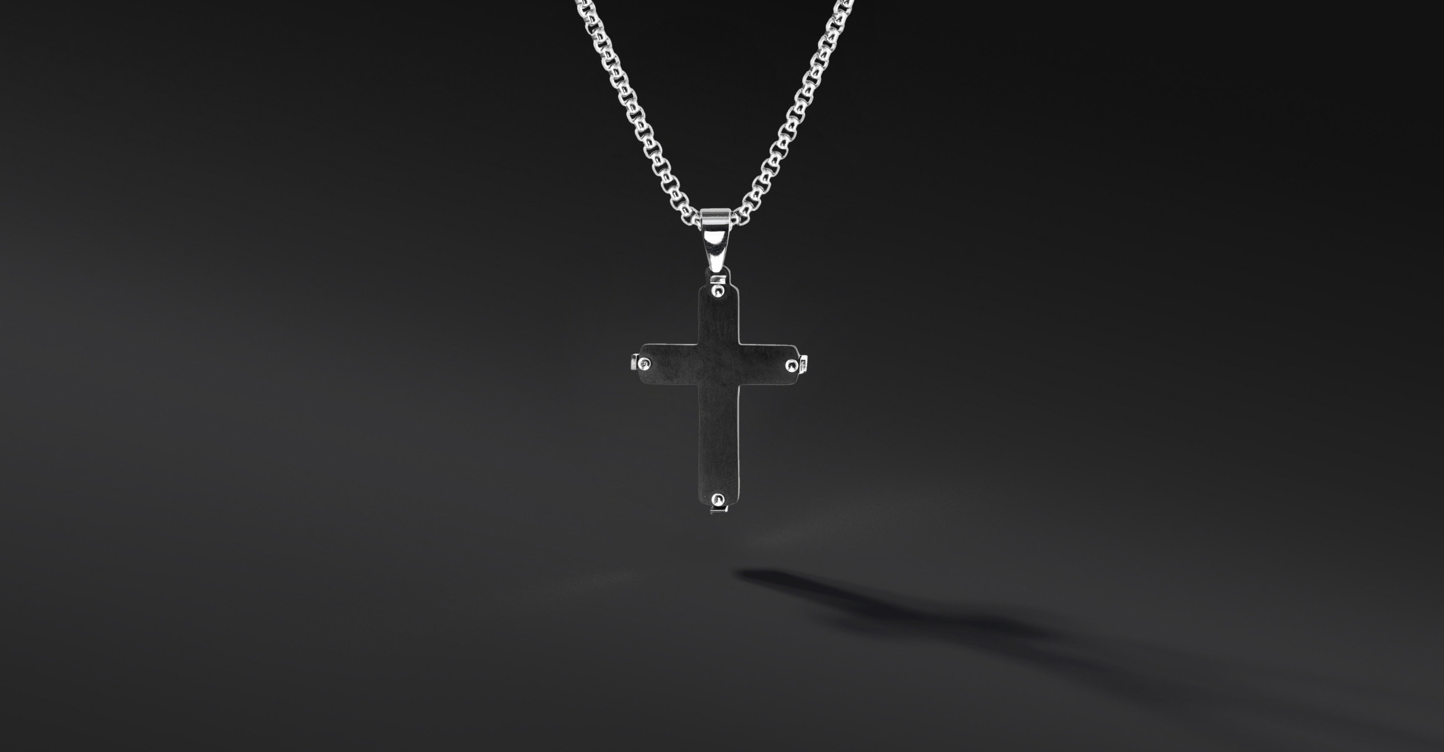 Krzyżyk „Varen” Black – stal szlachetna z łańcuszkiem