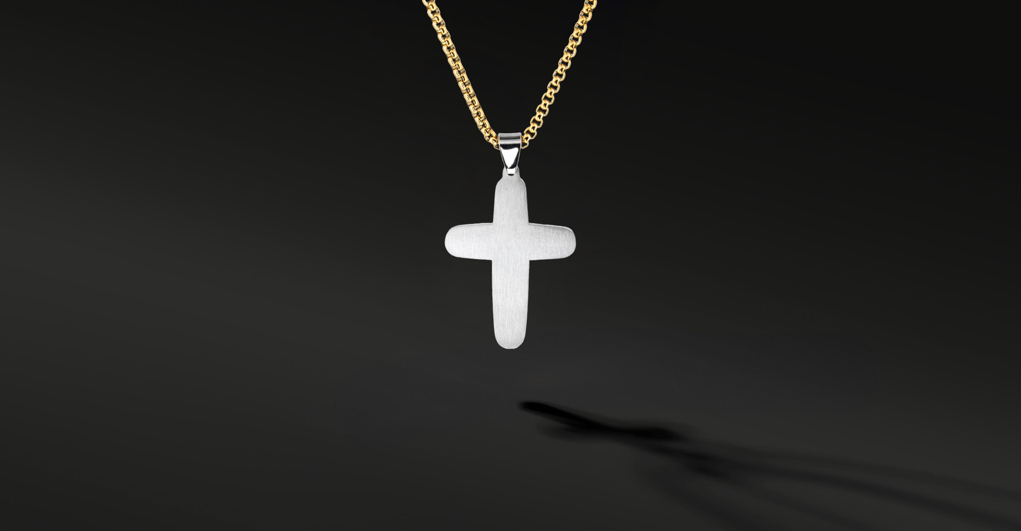 Krzyżyk „Axis” Gold – stal szlachetna z łańcuszkiem Krzyżyk „Axis” Gold – stal szlachetna z łańcuszkiem