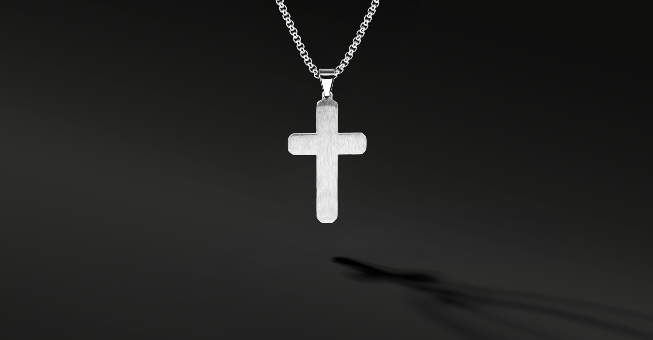 Krzyżyk „Frostline” Silver – stal szlachetna z łańcuszkiem