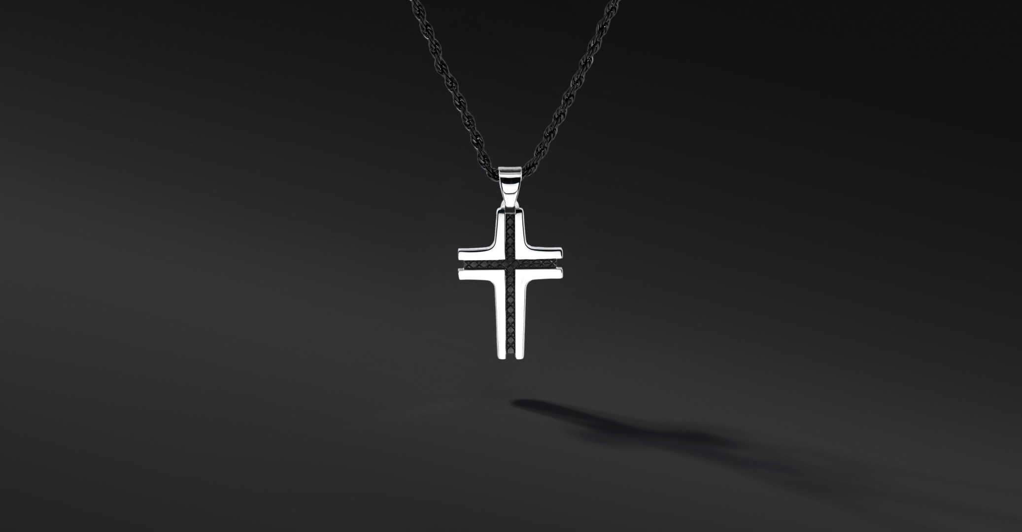 Krzyżyk „Line” Black – stal szlachetna z łańcuszkiem Krzyżyk „Line” Black – stal szlachetna z łańcuszkiem