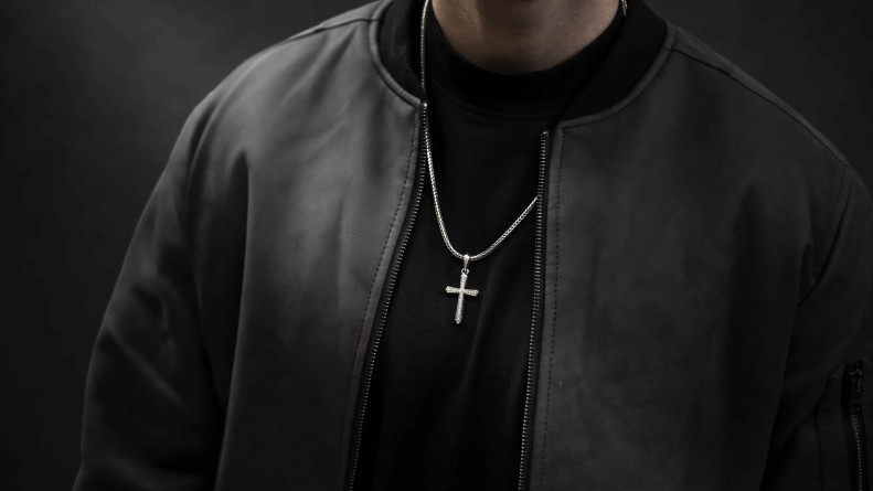 Krzyżyk Srebrny Męski "Chamfer" Pave White | Enigma Jubiler